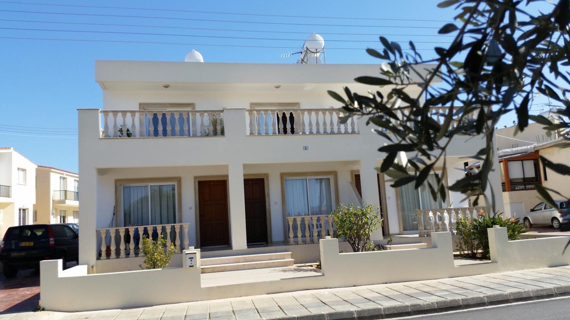 Pari Holiday Apartments Paphos Exterior photo